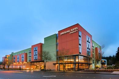 Отель SpringHill Suites by Marriott Seattle Issaquah