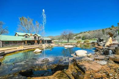 Дом отдыха Sedona's Exclusive 5-acre Riverfront Estate with hot tub!