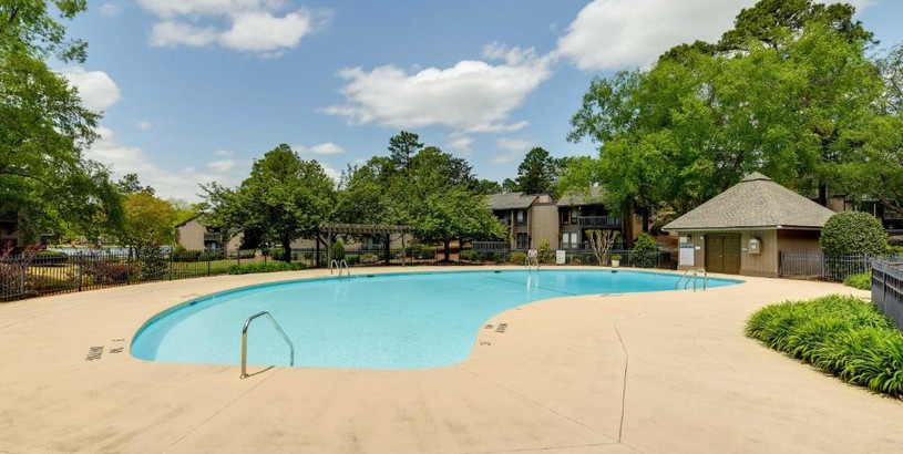 Apartments Lakeview Condo with Resort Pool 2 Miles to Golf!