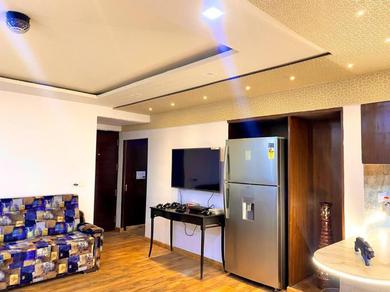 Apartments Breadwood Stays- A fully furnished 2BHK private suite inside a 5 star hotel