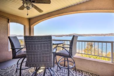 Apartments Hollister Condo with Table Rock Lake On-Site!