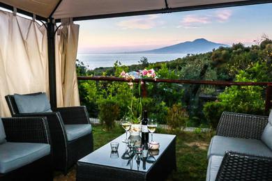 Apartments Villa Rosmary - Sorrento Coast - Gulf of Naples view