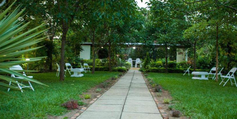 Отель Shekinah Gardens