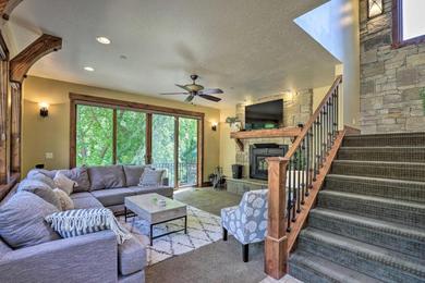 Holiday home Family Retreat with Provo River and Mountain Views!