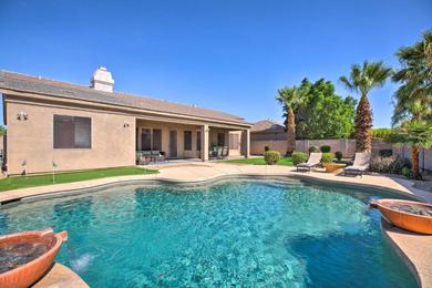 Holiday home Luxe House 5 Mi to Goodyear with Heated Pool!