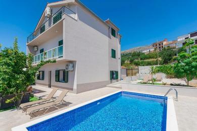 Two apartments with private pool Podstrana