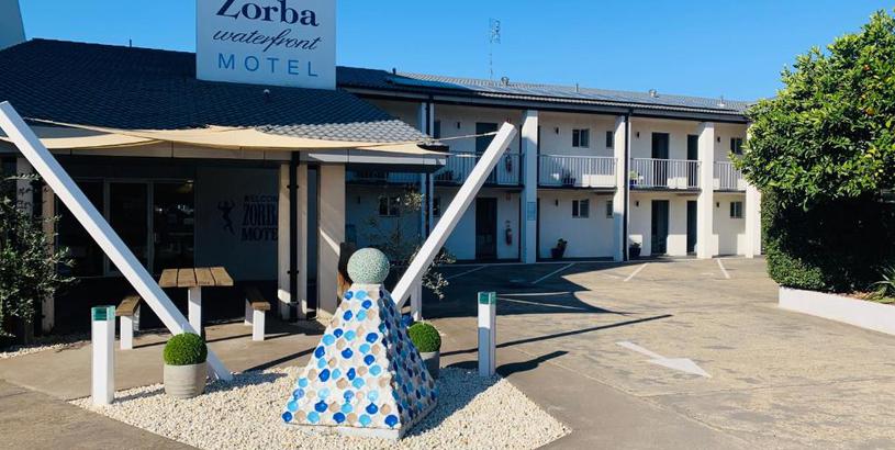 Мотель Zorba Waterfront Motel
