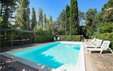 Holiday home Amazing home in Rivotorto di Assisi with Outdoor swimming pool, WiFi and 6 Bedrooms