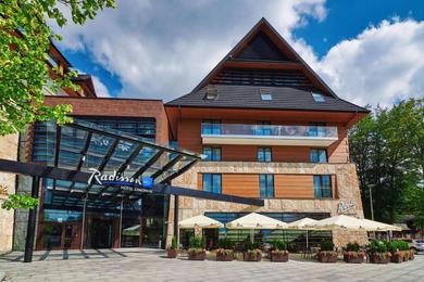 Отель Radisson Blu Hotel & Residences
