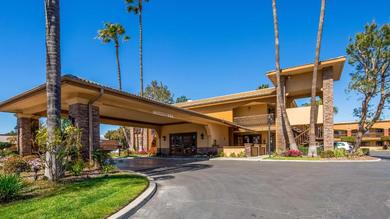 Отель SureStay Plus Hotel by Best Western San Bernardino South