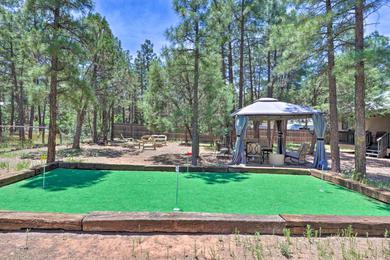  Show Low Home with Hot Tub, Putting Green, and Gazebo!