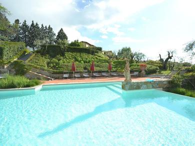 Splendid Holiday Home in Florence with Swimming Pool