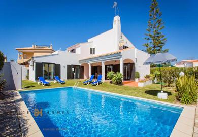 Дом отдыха Greice Homes-650 meters from the beach, 4 bedrooms villa for holidays in Vilamoura-Quarteira