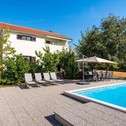 Holiday home Awesome Home In Nadin With Outdoor Swimming Pool, 5 Bedrooms And Private Swimming Pool