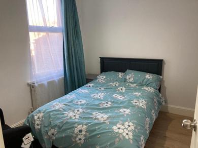 Apartments Snug 5-bedroom residential home in Great London