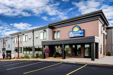 Hotel Days Inn & Suites by Wyndham Duluth by the Mall