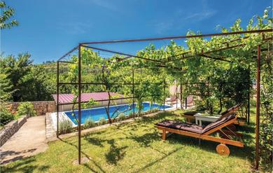 Holiday home Stunning home in Krizisce with 4 Bedrooms, WiFi and Outdoor swimming pool