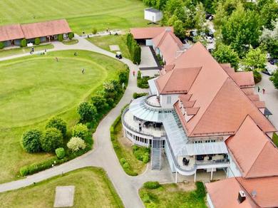 Отель Villa Giani / Golfplatz Deutenhof