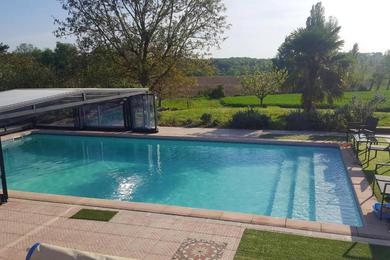 Дом отдыха Maison de 2 chambres avec piscine partagee terrasse et wifi a Saint Colomb de Lauzun