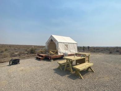 Люкс-шатер Tentrr Signature Site - Lakeview desert oasis- Soda Lake waterfront 2