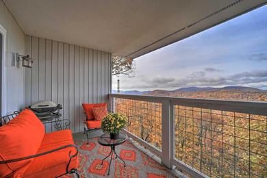 Apartments Breathtaking Highlands Condo with Mountain View