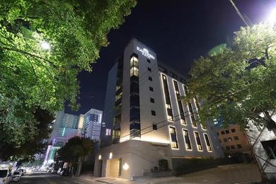 Отель Dongdaegu Station Eastern Hotel