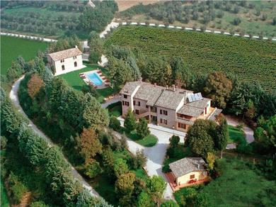 Вилла Villa Casolare Perugia, close to Gubbio and Assisi, with panoramic pool