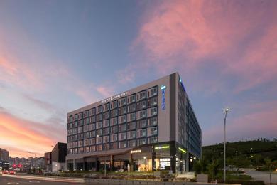 Отель Yeosu Ungcheon Hotel First City