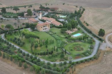 Guest house Casale DI Tormaggiore Villa And Country Suites