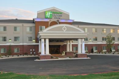 Отель Holiday Inn Express & Suites Clinton, an IHG Hotel