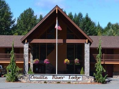 Отель Cowlitz River Lodge