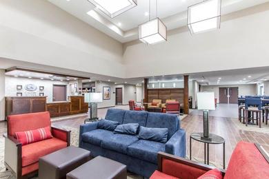 Hotel Comfort Suites West Omaha
