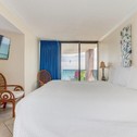 Апартаменты Hosteeva Palms Resort 3BR 15th Floor Oceanfront