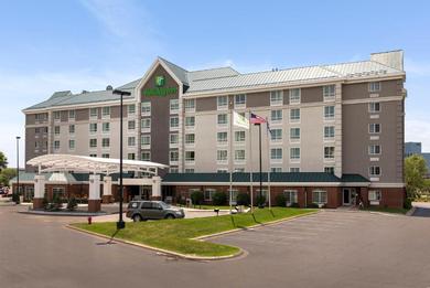 Отель Holiday Inn - Bloomington W MSP Airport Area, an IHG Hotel
