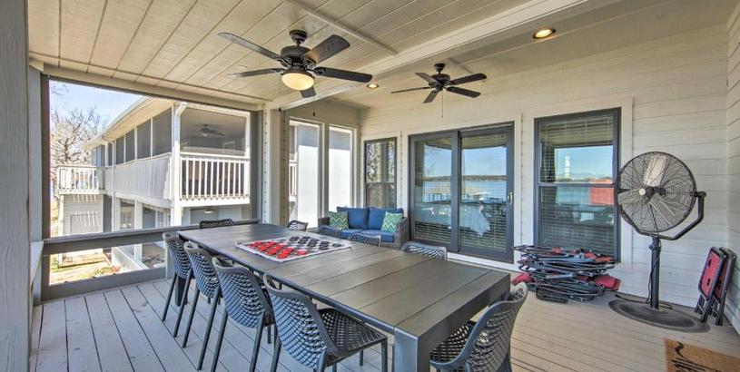Holiday home Point of View Cedar Creek Lake Home Dock!