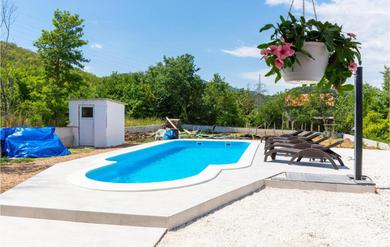 Holiday home Beautiful home in Turjaci with Outdoor swimming pool, WiFi and 5 Bedrooms