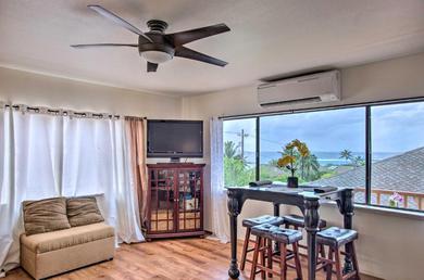 Holiday home Coastal Townhome with View, Short Walk to Beach!