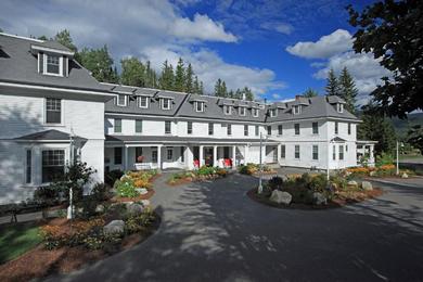 Отель Omni Bretton Arms Inn at Mount Washington Resort