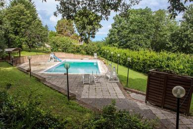 Апартаменты LA COLOMBARA - Offagna, meravigliosa villa con piscina