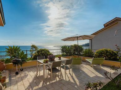 Holiday home Holiday Home Terrazzo sul Mare by Interhome