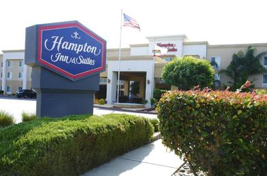 Отель Hampton Inn & Suites Red Bluff