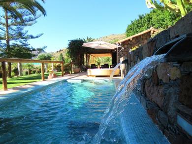 Вилла One bedroom villa with jacuzzi enclosed garden and wifi at San Bartolome de Tirajana