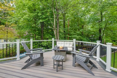 Hotel New Hampshire Home with Deck, Fire Pit and Lake Access