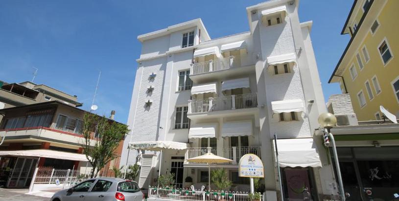 Отель Hotel Belvedere Spiaggia