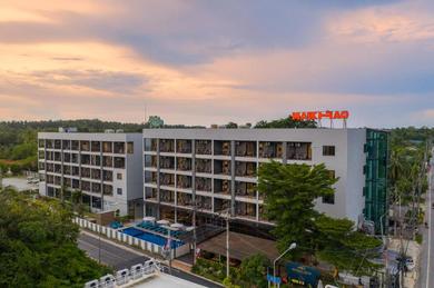 Отель Maikhao Hotel managed by Centara - SHA Extra Plus