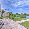 Holiday home Updated Lakefront Home in Port Richey with Yard