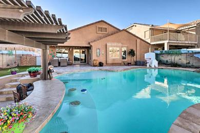 Дом отдыха Lovely Maricopa Home with Backyard Oasis, Pool and Bar