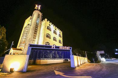 Отель H Motel