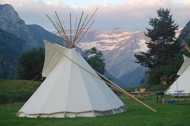 Luxury tent Tipi nature grand confort
