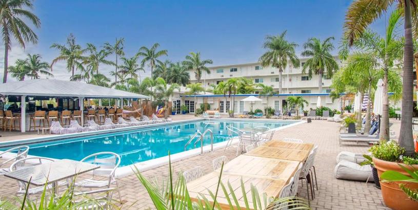 Отель Skipjack Resort & Marina
